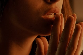 Британских актеров обяжут имитировать секс без языка