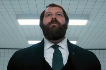 Звезда сериала "Разделение" сыграет в экранизации "God of War"