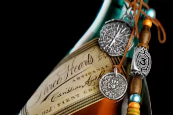 Джонни Депп занялся дизайном бутылок для рома