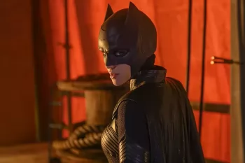 Звезда "Бэтвумен" Руби Роуз обвинила Кэти Пери в насилии