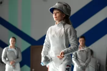 Юлия Пересильд снимается в фильме "Учитель фехтования"