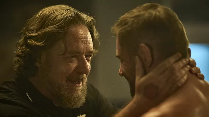 Рассел Кроу в дублированном трейлере фильма "Бой со зверем"