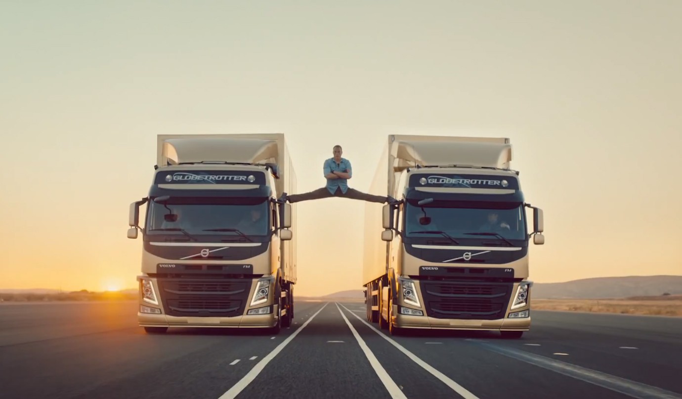 Фильм Volvo Trucks - The Epic Split feat. Van Damme (2013). Кадр N170278