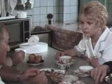 Превью кадра #243387 к фильму "Блондинка за углом" (1984)