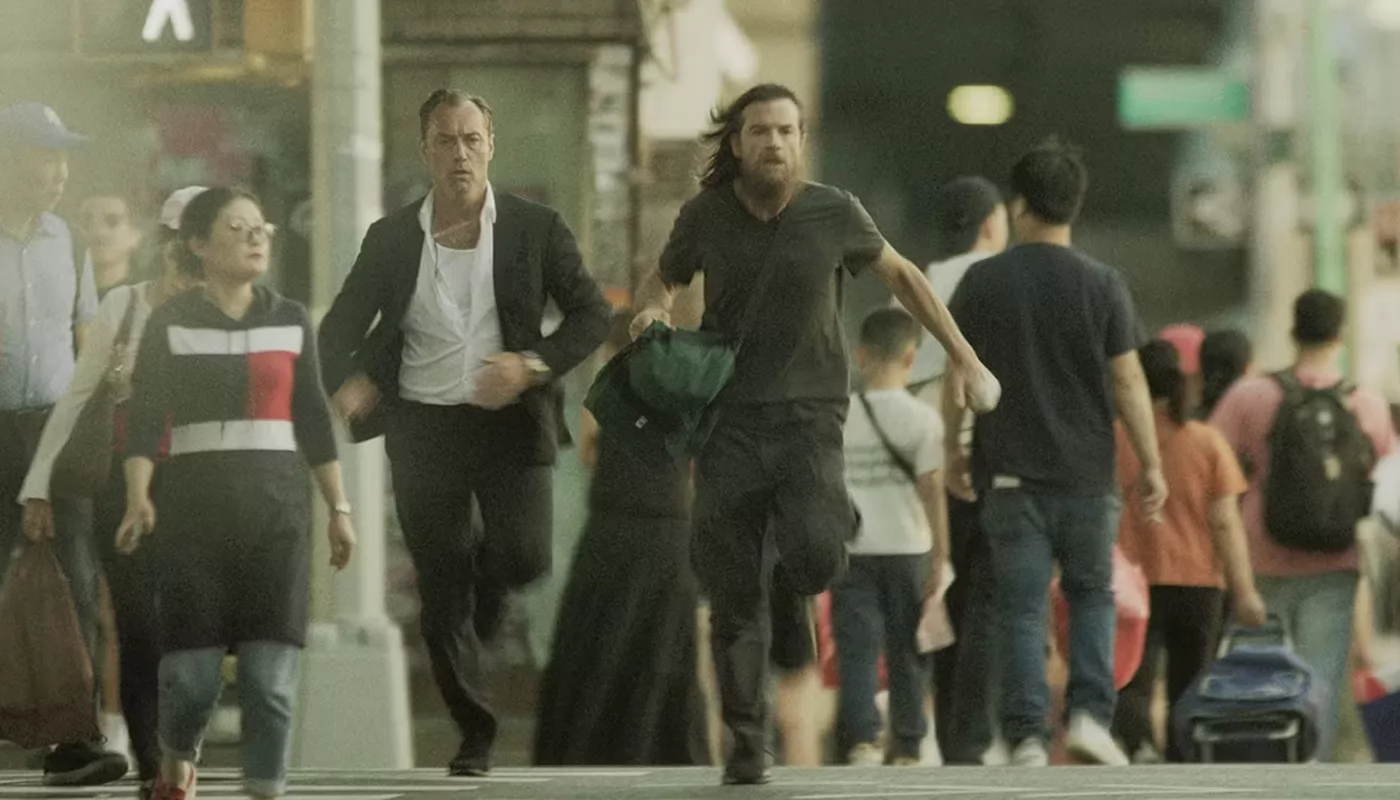 У триллера Черный кролик с Джудом Лоу появилась дата премьеры