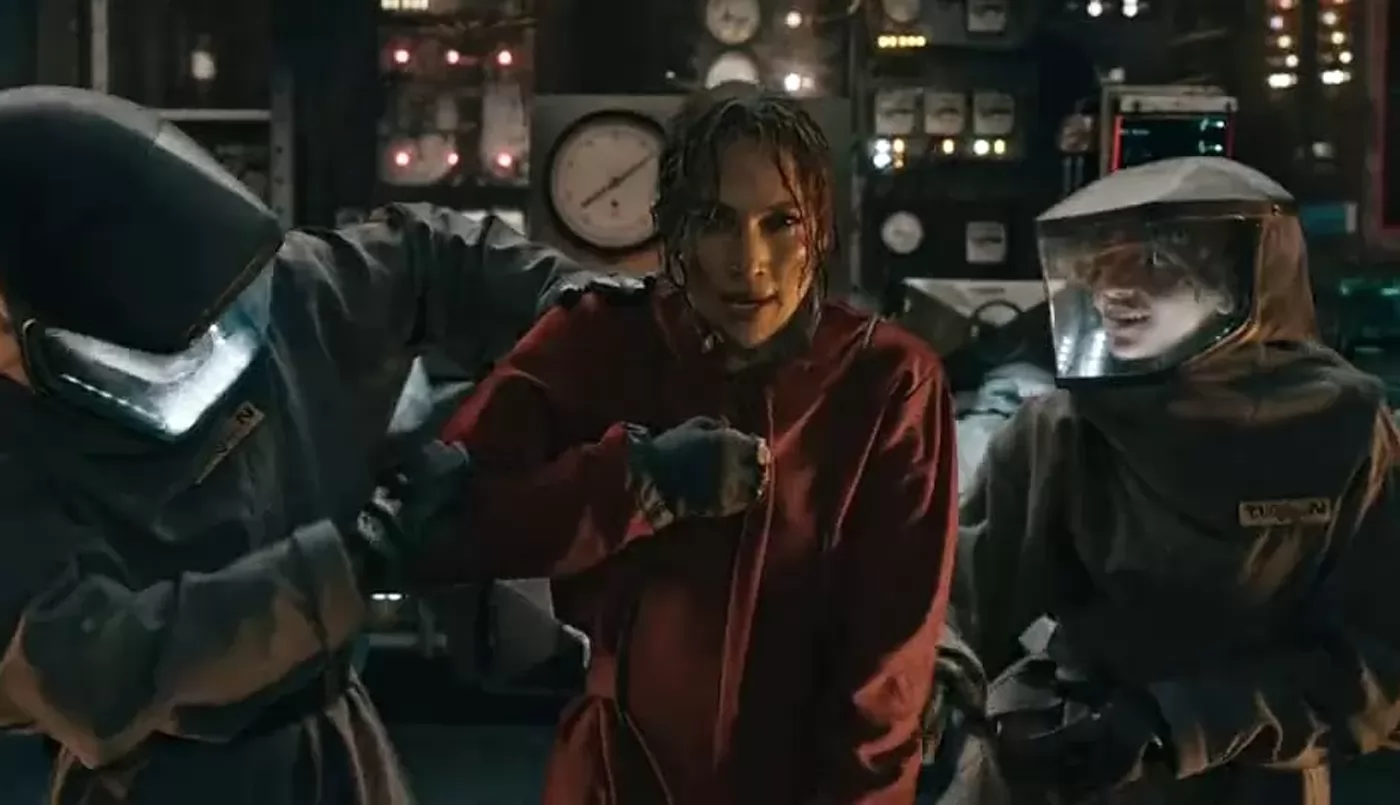 Дженнифер Лопес не пустили в магазин Chanel в Стамбуле