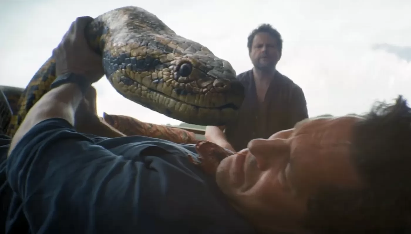 Гигантская змея атакует в трейлере фильма Анаконда