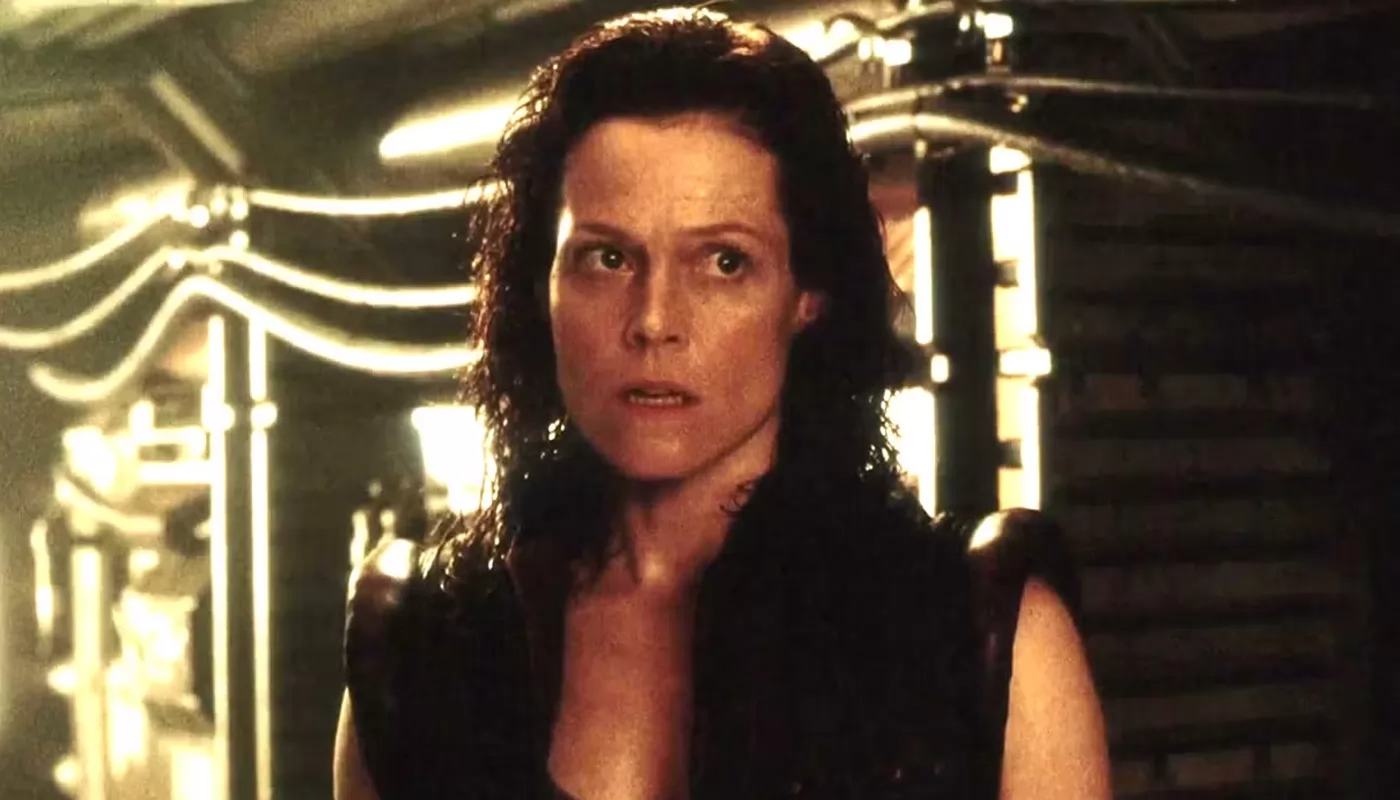 Звезду Чужого Сигурни Уивер позвали в сериал о Ларе Крофт