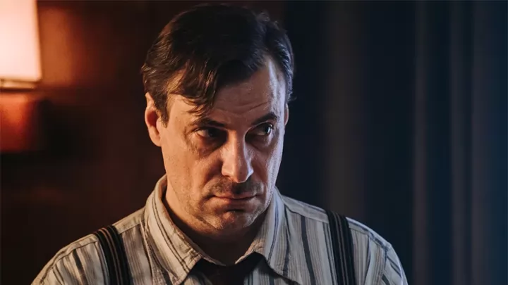 Евгений Цыганов ищет убийцу в трейлере Отель У погибшего альпиниста