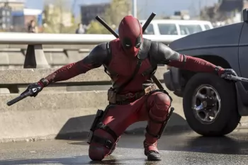 Райан Рейнольдс предложил "Звездные войны" с рейтингом R