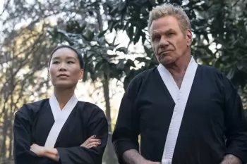 Звезда сериала "Кобра Кай" Мартин Коув покусал коллегу