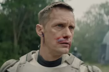 "Киллербот" с Александром Скарсгардом продлен на второй сезон