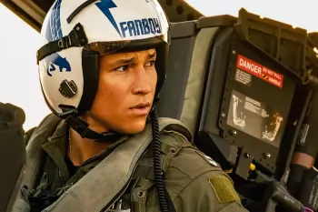 Звезда "Топ Ган: Мэверик" сыграет в новом "Лице со шрамом"