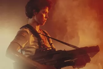 Звезда "Чужого" Сигурни Уивер в восторге от сериала "Чужой: Земля"