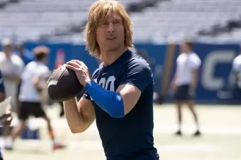 Глен Пауэлл рассказал об отказе фотографироваться с "отмененным актером"