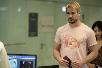 Джош Хартнетт госпитализирован после аварии с полицейской машиной