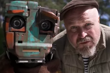 Кулибин и Робогозин покоряют Галактику в трейлере сериала "Кибердеревня"