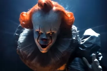 Пеннивайз возвращается в трейлере сериала "Добро пожаловать в Дерри"