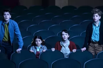 Второй эпизод сериала "Добро пожаловать в Дерри" покажут раньше