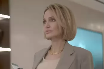 Анджелина Джоли приехала на Украину и лишилась охранника