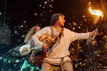 ΠΠ°Π²Π΅ΡΡΠ΅Π½Ρ ΡΡΠ΅ΠΌΠΊΠΈ ΡΡΠ½ΡΠ΅Π·ΠΈ "ΠΠΎΡΠ»Π΅Π΄Π½ΠΈΠΉ Π±ΠΎΠ³Π°ΡΡΡΡ. ΠΠΎΠ»ΠΎΠ±ΠΎΠΊ"