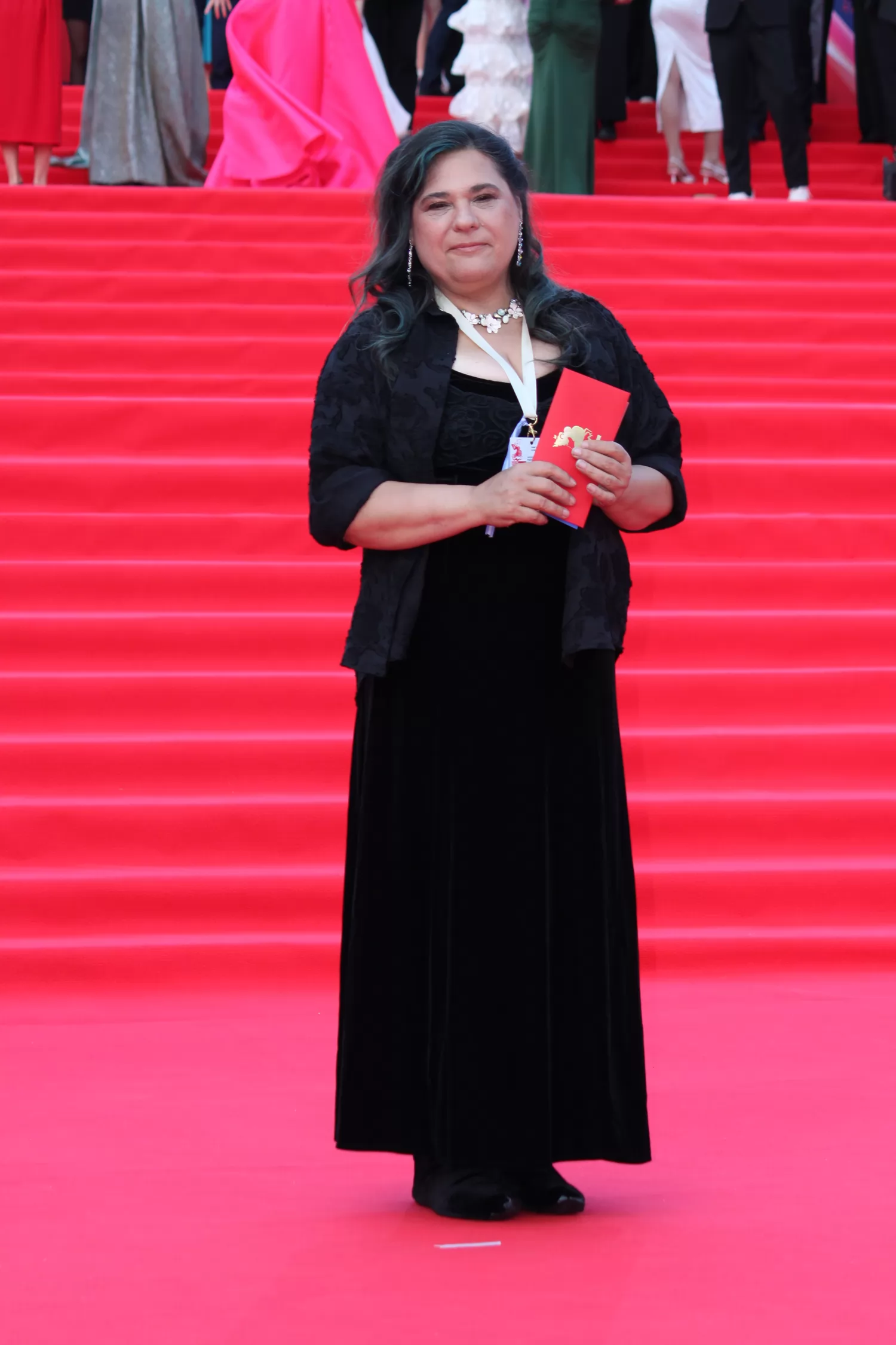 Фотография N 258797 из фотогалереи "Красная дорожка с церемонии закрытия 47-го Московского кинофестиваля"