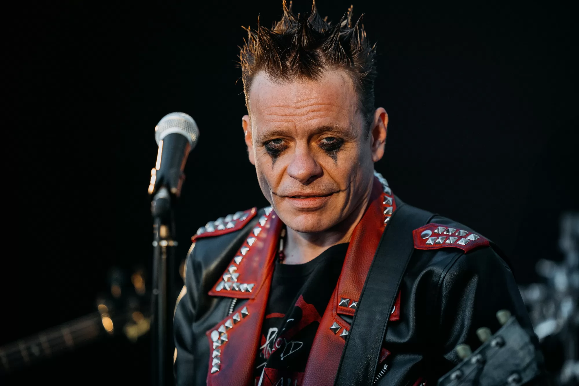 Сериал Папа Миа (2025). Кадр N260075