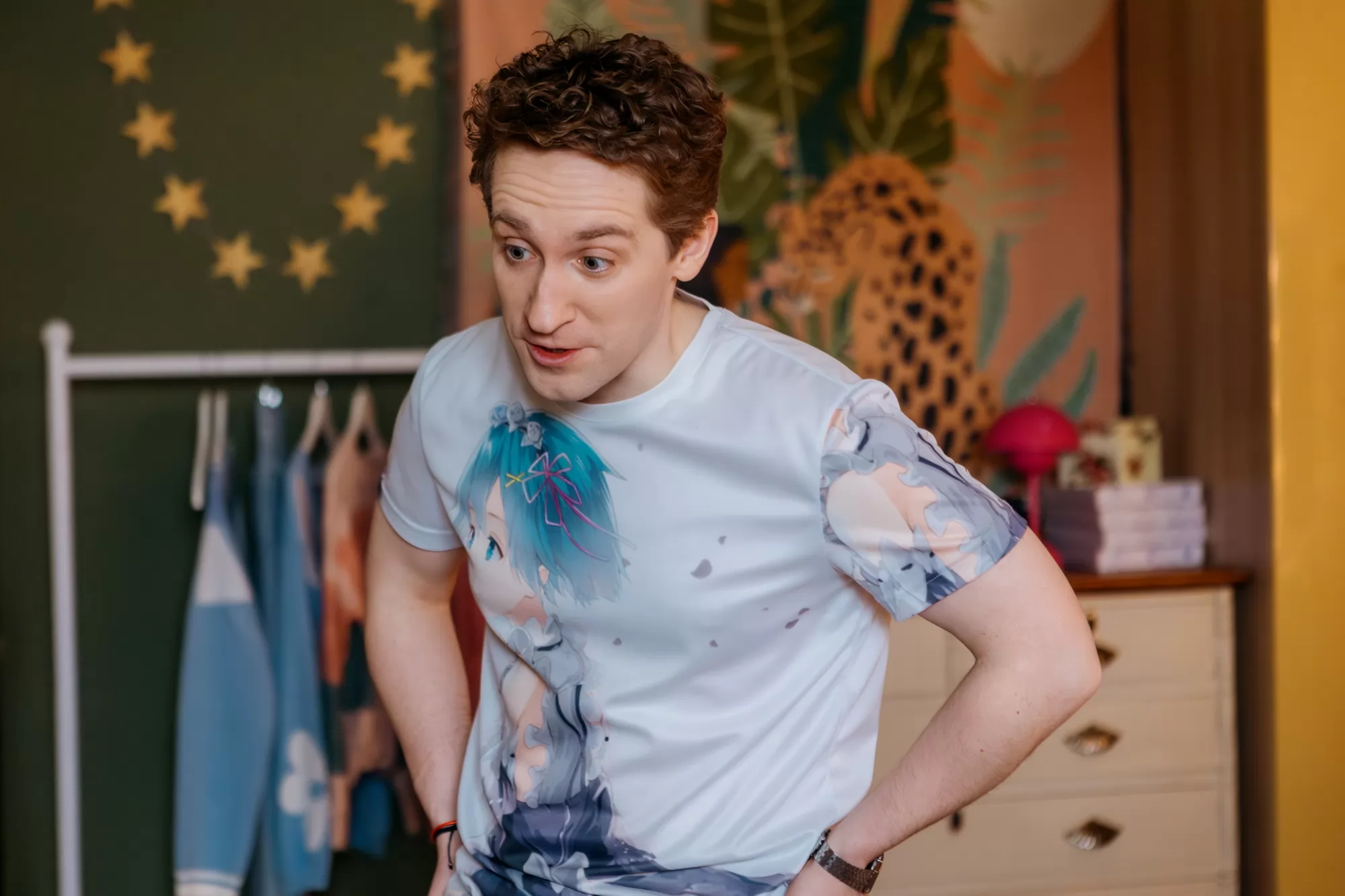 Сериал Одни дома (2025). Кадр N262910