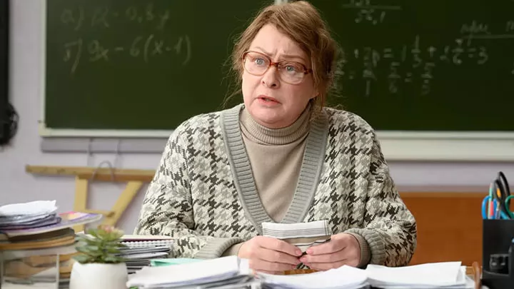 Мария Аронова в трейлере российского сериала "Олдскул"