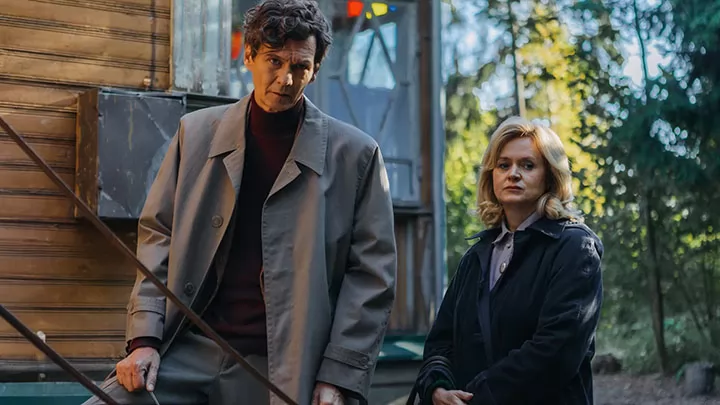 Филипп Янковский и Анна Михалкова в трейлере сериала "Полураспад"