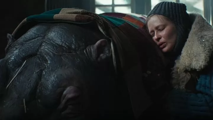 Вячеслав Копейкин и Юлия Пересильд в трейлере фильма "Красавица"