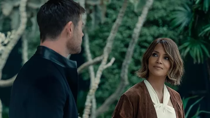 Крис Хемсворт и Холли Берри в трейлере фильма "Преступление 101"