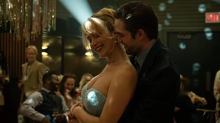 Роберт Паттинсон и Дженнифер Лоуренс в трейлере фильма "Умри, моя любовь"