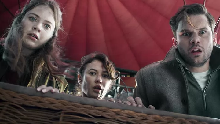 Ольга Куриленко в трейлере фильма "Турбулентность"