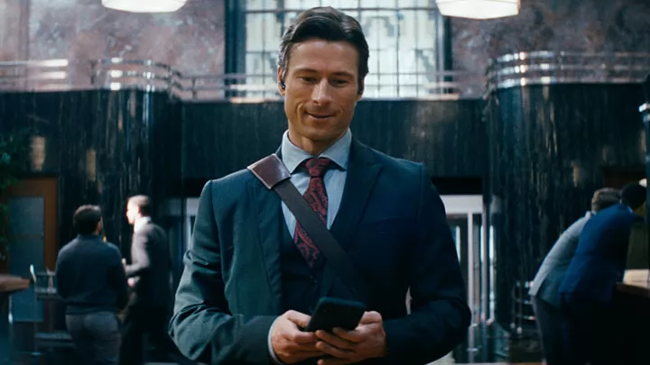 Глен Пауэлл в дублированном трейлере фильма Наследник