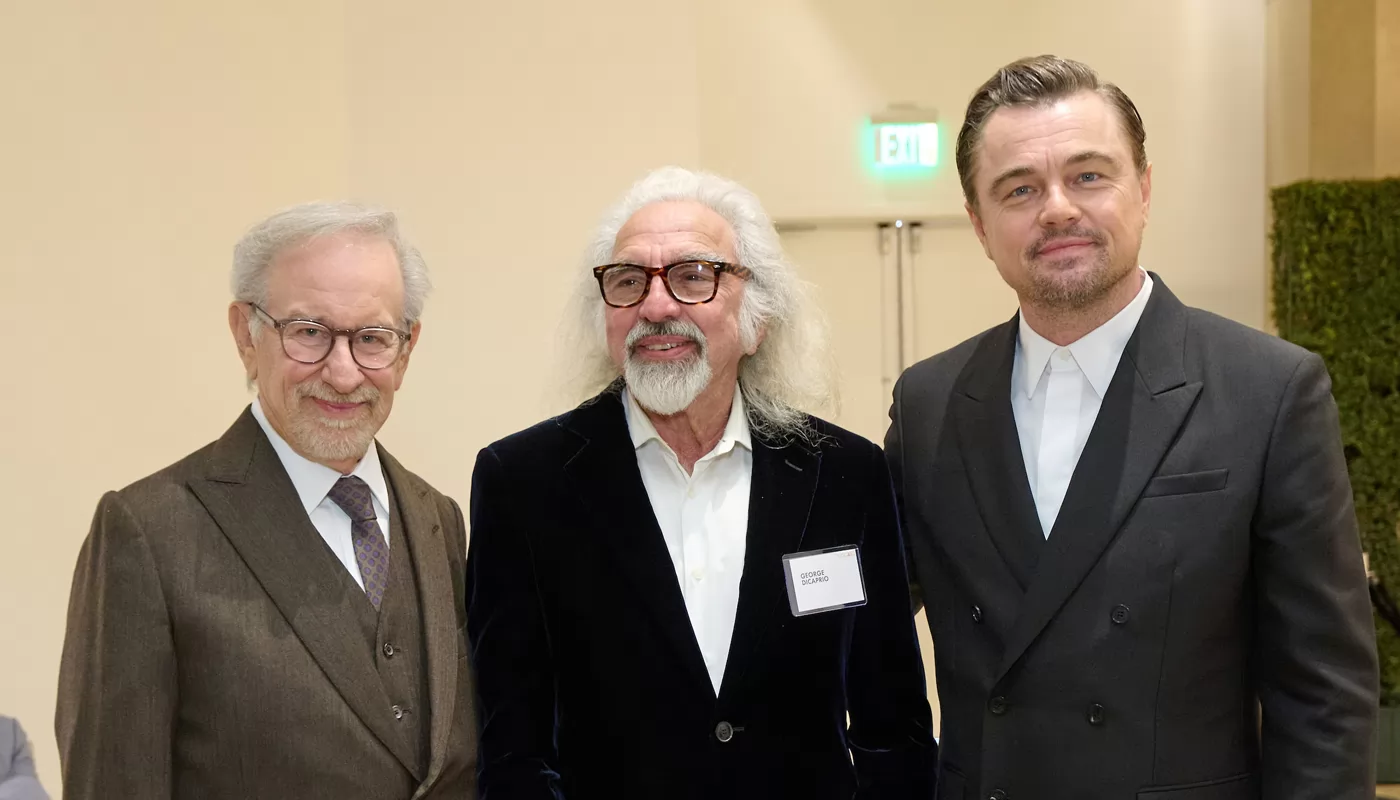 Леонардо ДиКаприо пришел с папой на прием номинантов на Оскар 2026