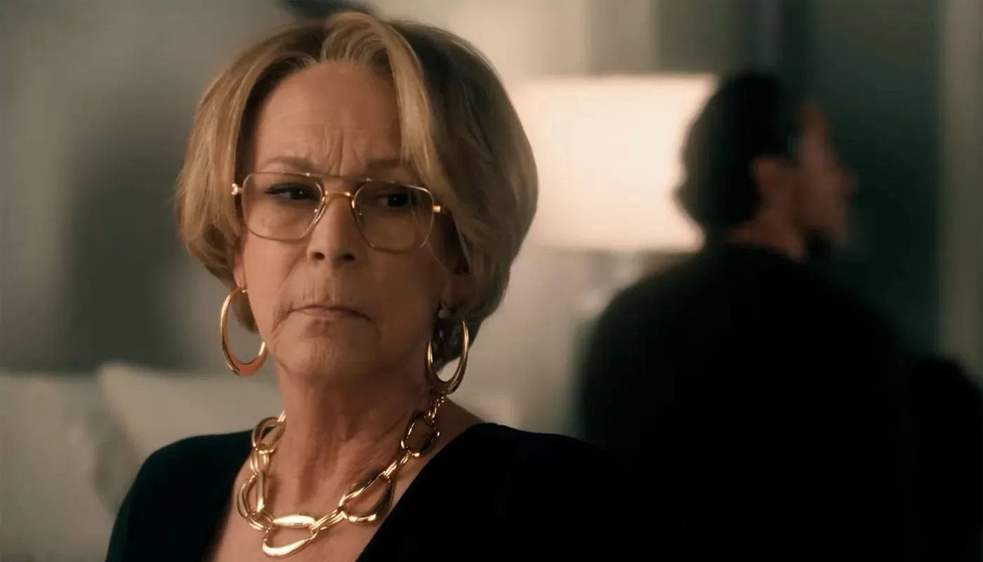 Джейми Ли Кертис выставили против Мстителей и Голлума