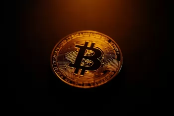 Даг Лайман с помощью ИИ снимет фильм о создателе биткоина