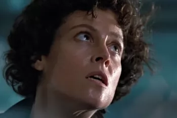 Сигурни Уивер анонсировала возвращение Элен Рипли в "Чужом"