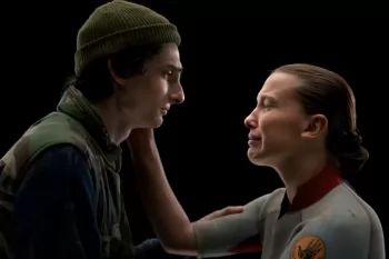 Звезда сериала "Очень странные дела" обязана молчать о судьбе Оди