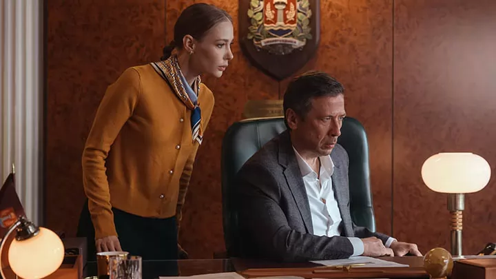 Андрей Мерзликин и Татьяна Бабенкова в трейлере сериала ИИнга