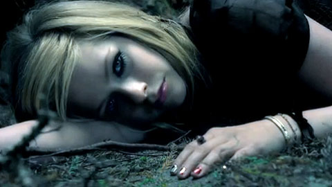 Музыкальное видео Аврил Лавин к фильму "Алиса в стране чудес"